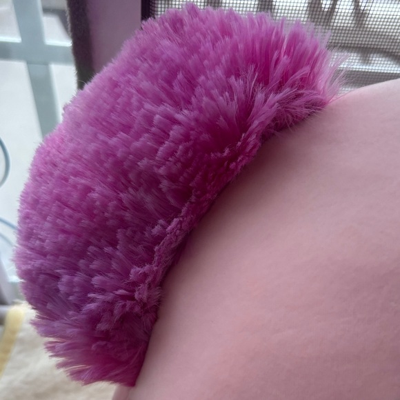 Brand New Squishmallow Kaelea Koala Plush with Heart - Picture 4 of 8